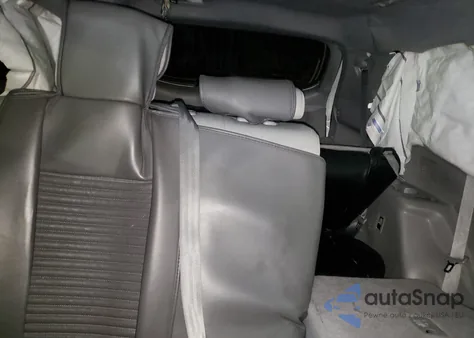 2019 Toyota Highlander Le z USA, uszkodzony, nr VIN 5TDZARFH2KS053305